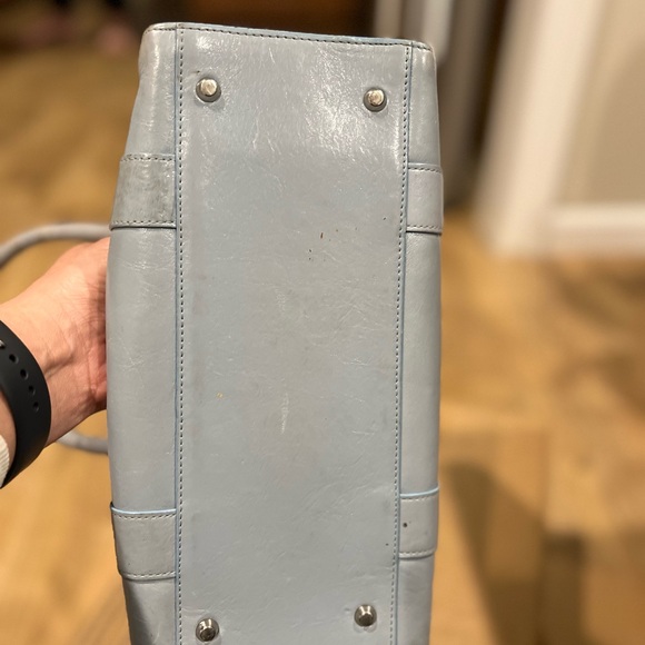 Elegant Nordstrom Geniune Gray Leather Structured Turn Key Handbag - Picture 4 of 6